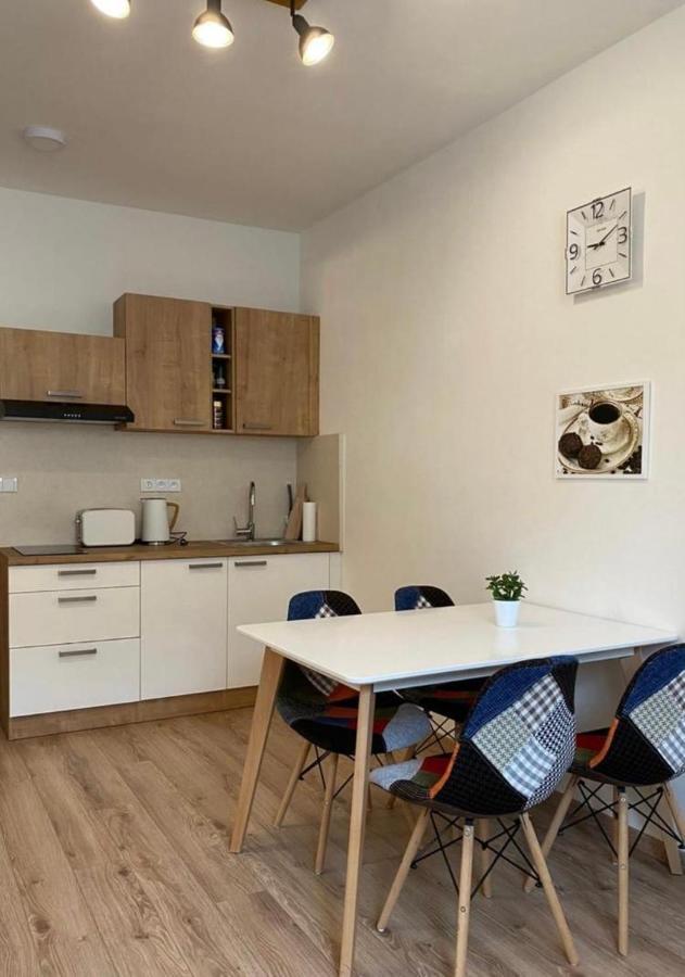 Apartament Apartman Roza Mikulov Zewnętrze zdjęcie